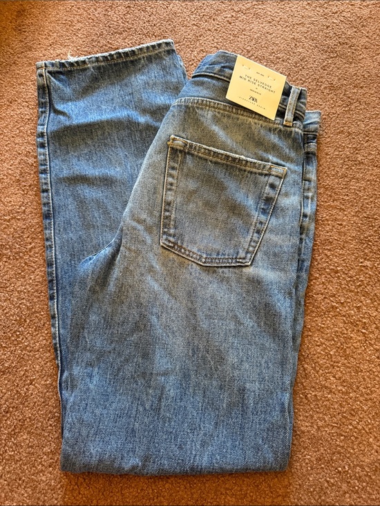 Zara Denim - Zara mid rise Straight Jeans - Light Blue Denim